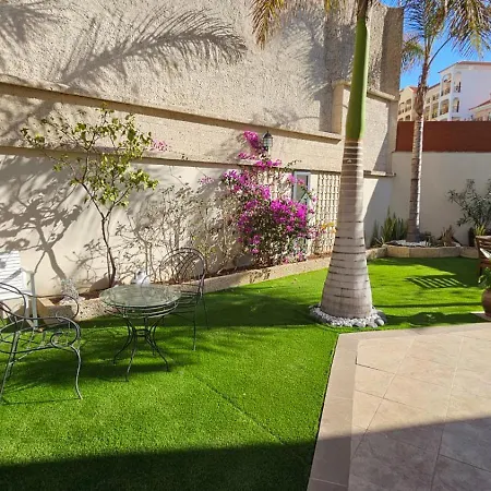 Villa 4-bedroom Corales With Jacuzzi, Garden, Close To Everything