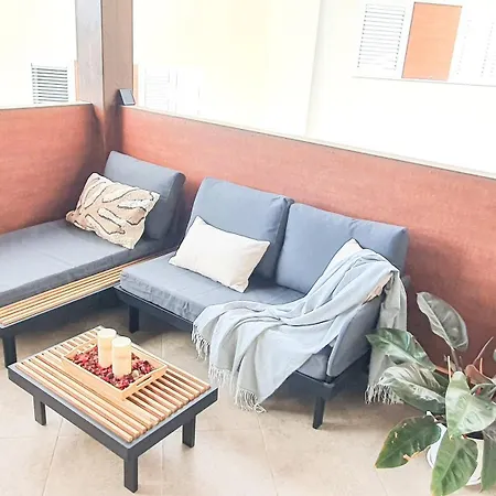 4-bedroom Corales With Jacuzzi, Garden, Close To Everything