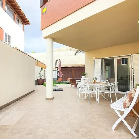 4-bedroom Corales With Jacuzzi, Garden, Close To Everything *