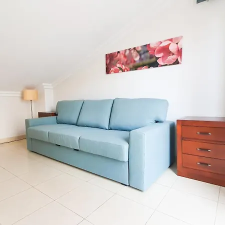 4-bedroom Corales With Jacuzzi, Garden, Close To Everything Villa Los Cristianos